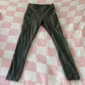 Lululemon army green wunder under with pockets